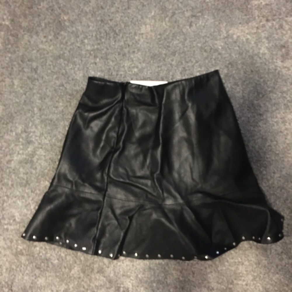 Faux leather black skirt-Size S-NWT - Picture 2 of 8